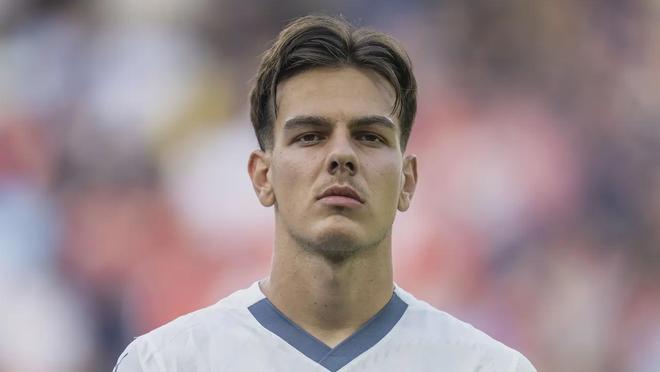 新门将新中锋？阿莫林：我们在努力提升球队，这也取决于市场