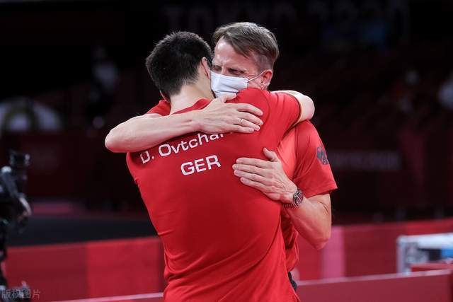 阿德莱德对阵惠灵顿凤凰首发：古德温领衔、鲁弗出战